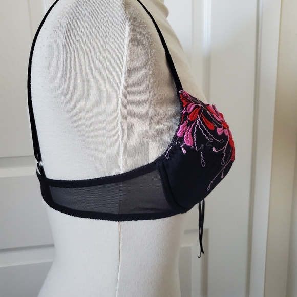 Fredrick's Of Hollywood Embroider Black Lace  Push Up Demi Bra Women's 36 C - Picture 4 of 13